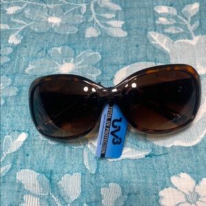 Elegant Brown Sunglasses UV3